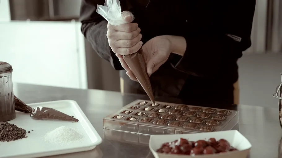 Cioccolatini Amnesia riempiti a mano